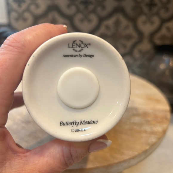 LENOX DISCONTINUED DESIGN “BUTTERFLY MEADOW” TRAVEL MUG WITH LID- EUC - Picture 8 of 12